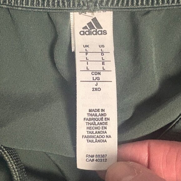 Vintage Adidas Mens Green Athletic Shorts Large Drawstring Elastic Waistband - Picture 2 of 8